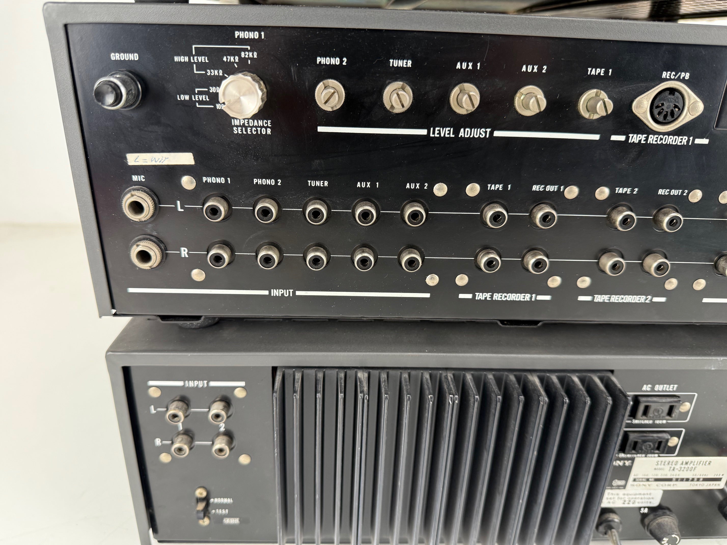 Sony ST - 5130 Tuner / TA - 2000F Pre Amplifier / TA - 3200F Stereo Amplifier set