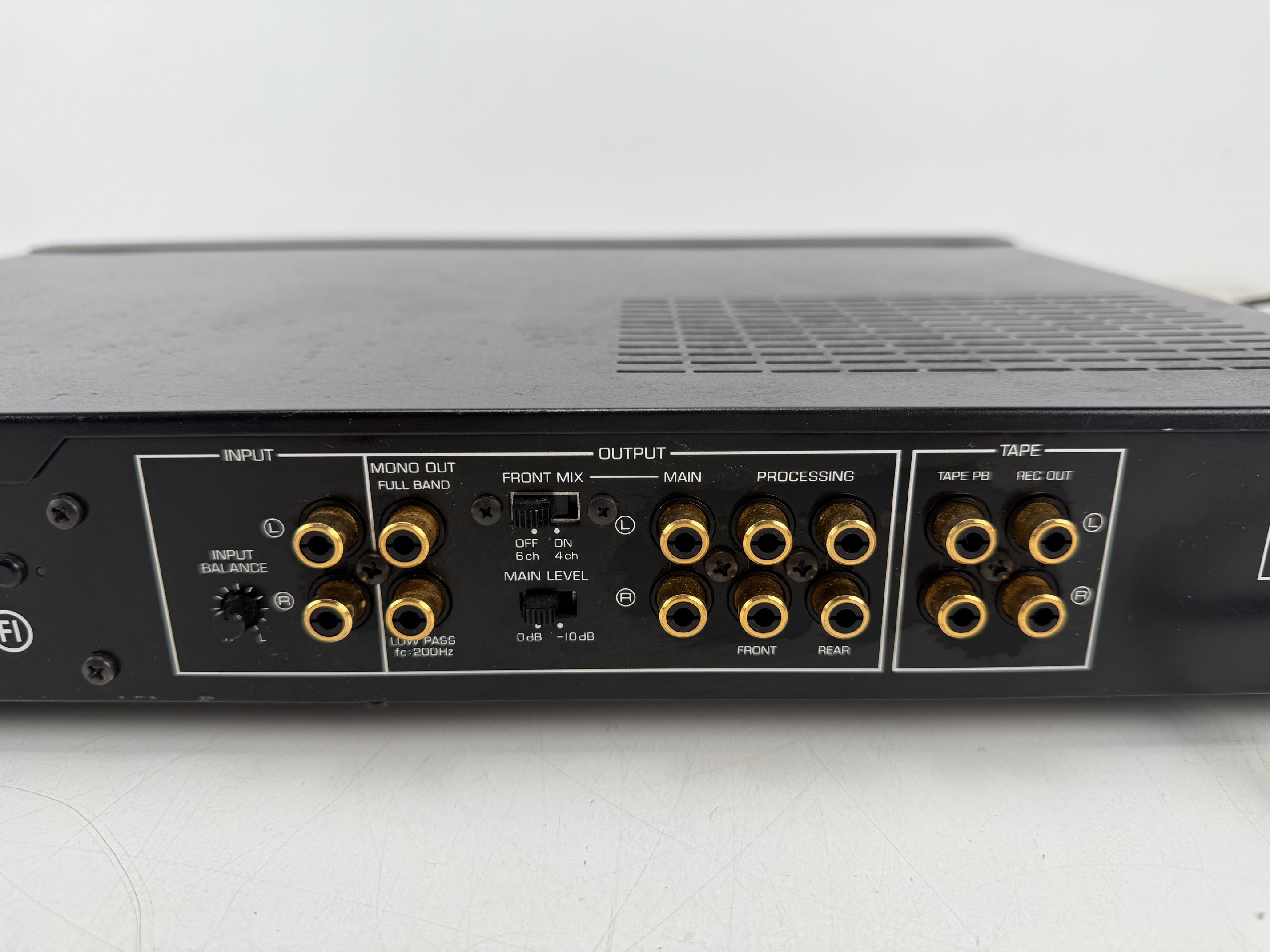 Yamaha DSP-1 Digital Sound Field Processor