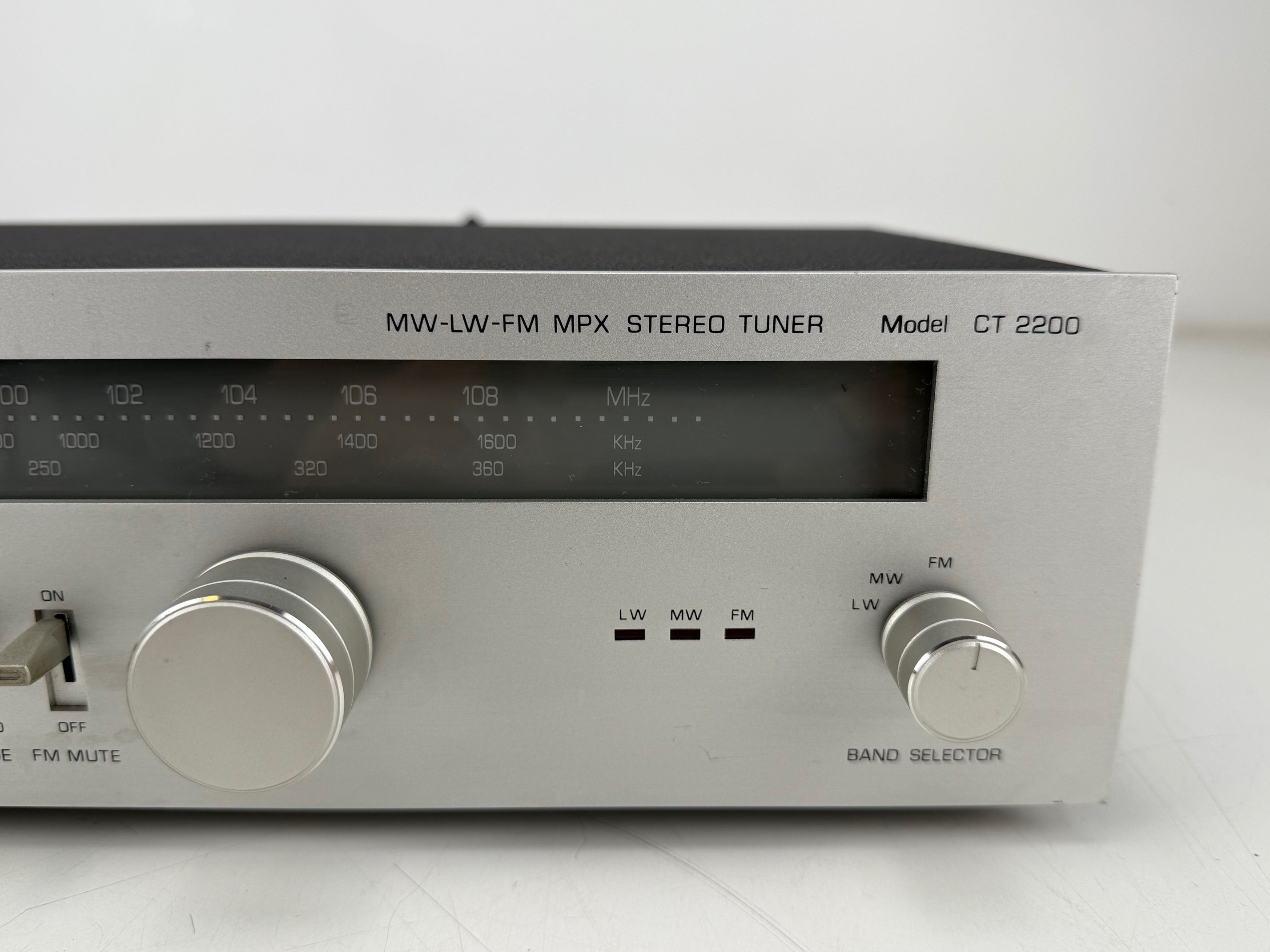 Barco CT-2200 MW LW FM MPX stereo tuner