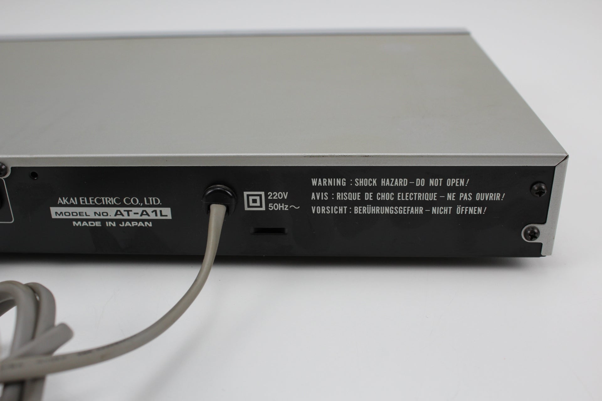 Akai Akai AT A1L werkt goed en is getest.