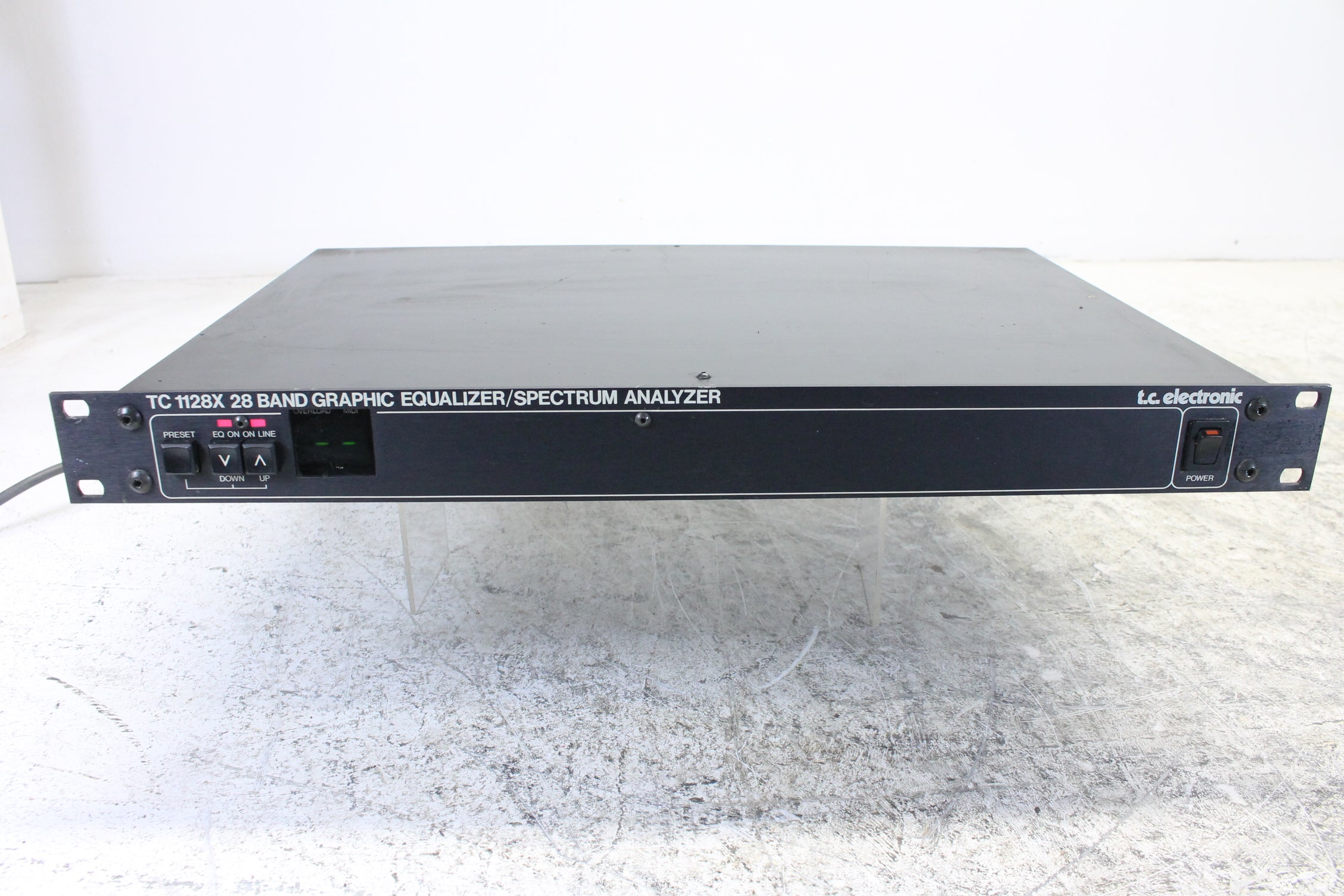 TC Electronic TC 1128X 28 band graphic equalizer/spectrum analyzer (No.10)