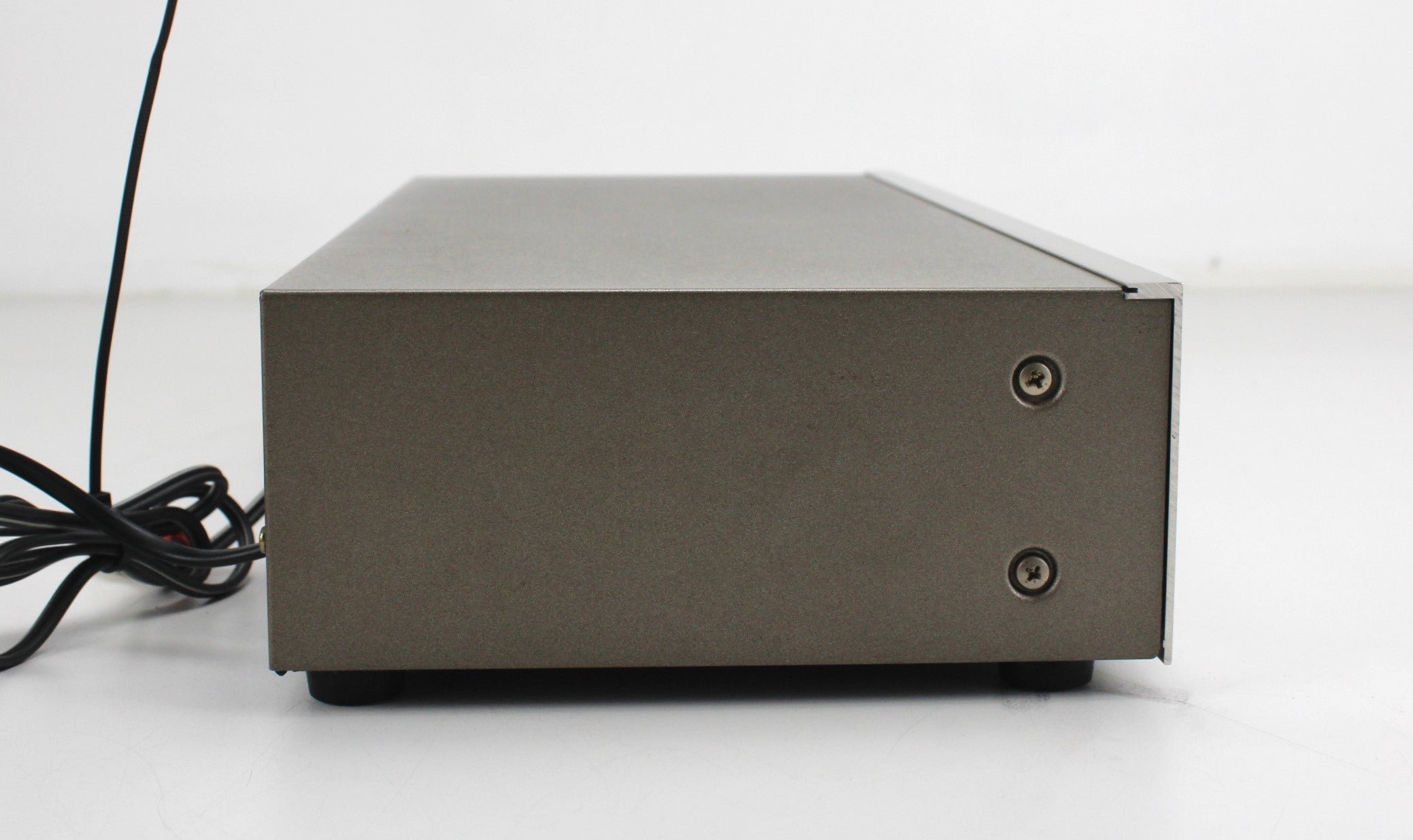 Technics 3-bands stereo tuner ST-8011L