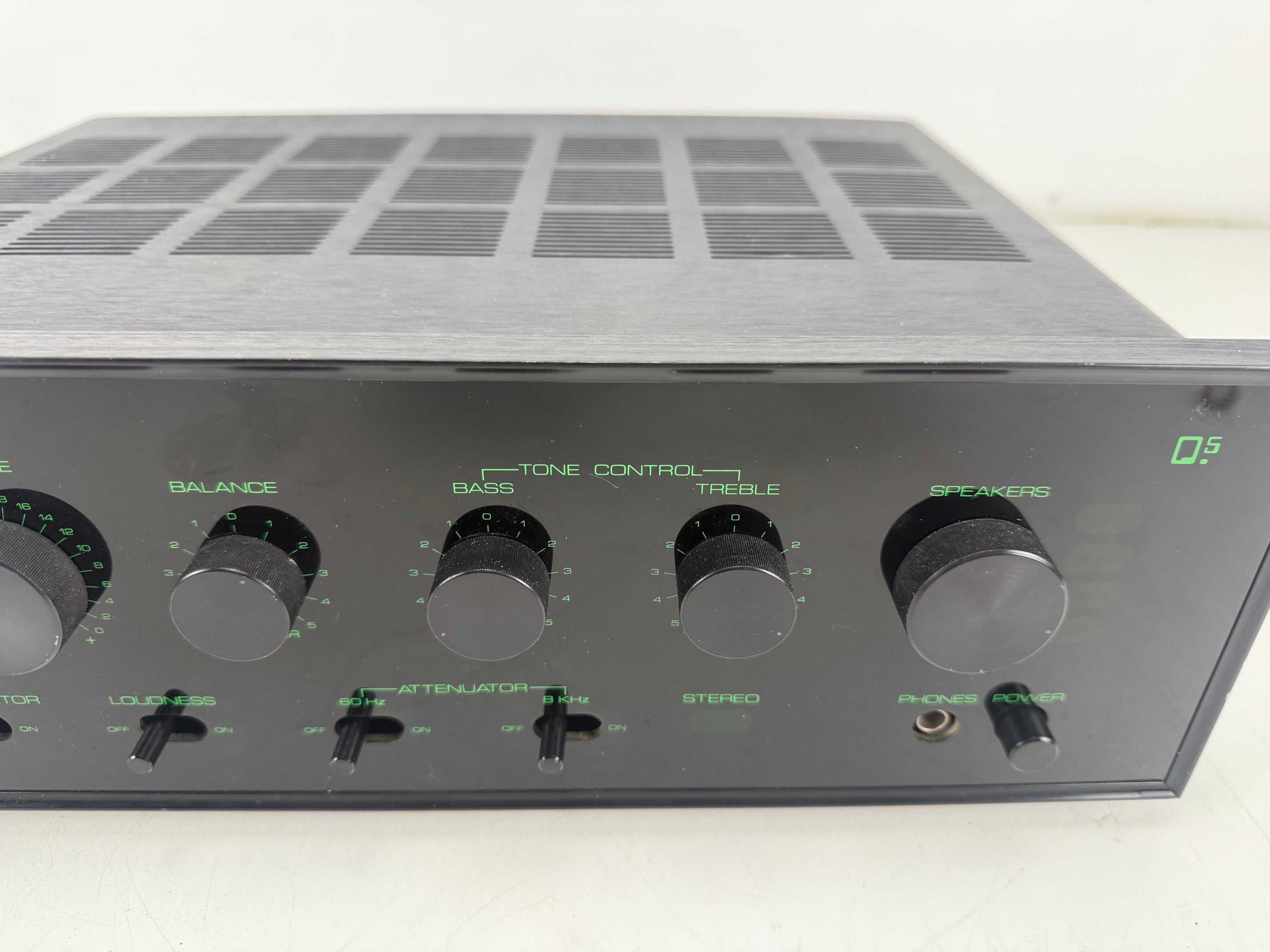 Quartz Systems Q5 stereo geïntegreerde versterker - onderhoud uitgevoerd