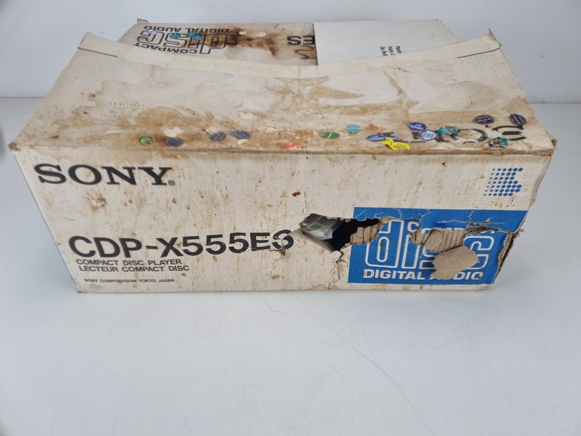 Sony CDP-X555ES cd-speler - Afstandsbediening - Originele doos - Gebruiksaanwijzing - Champagne