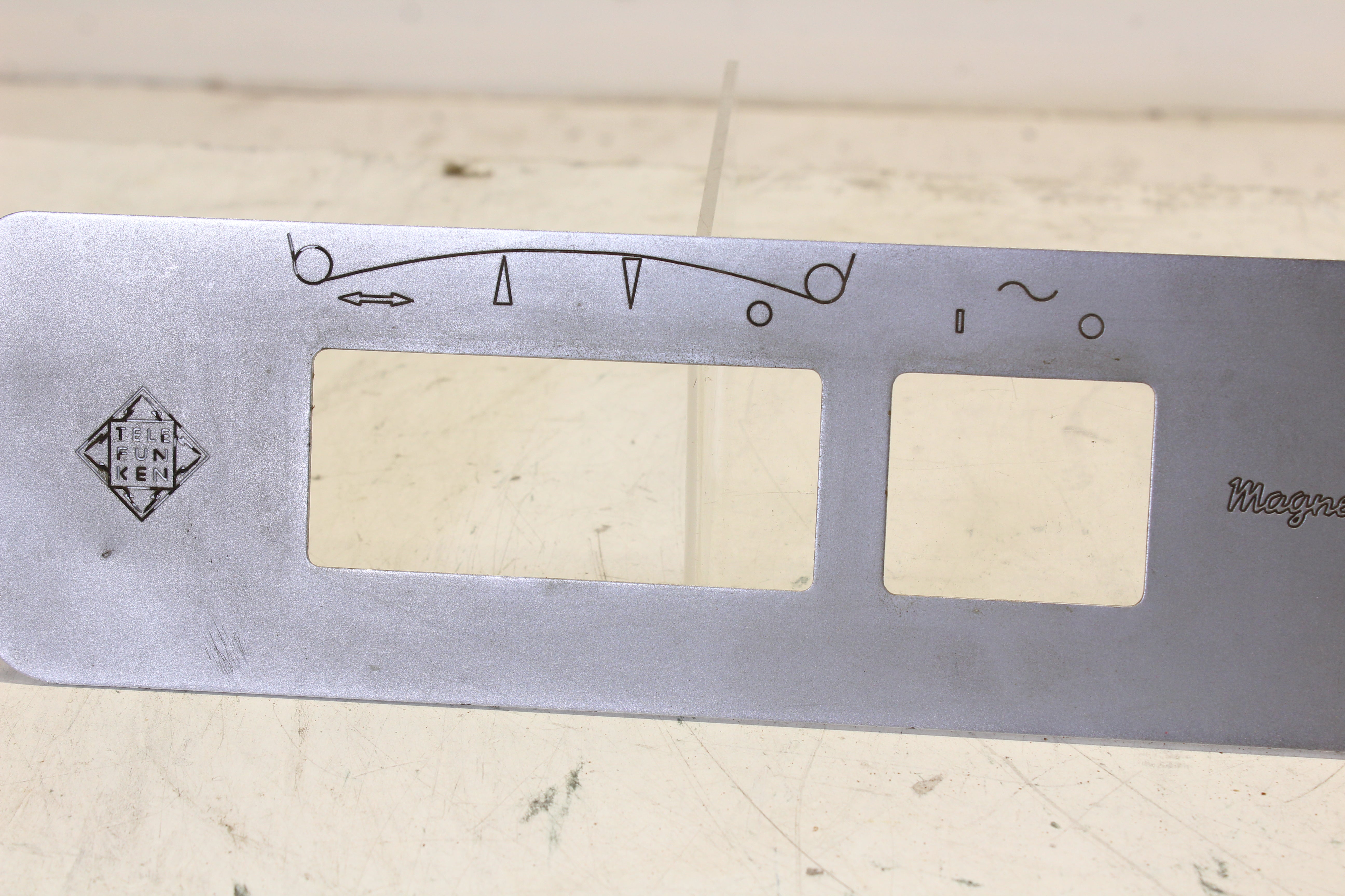 Telefunken M5 bandrecorder voorplaat