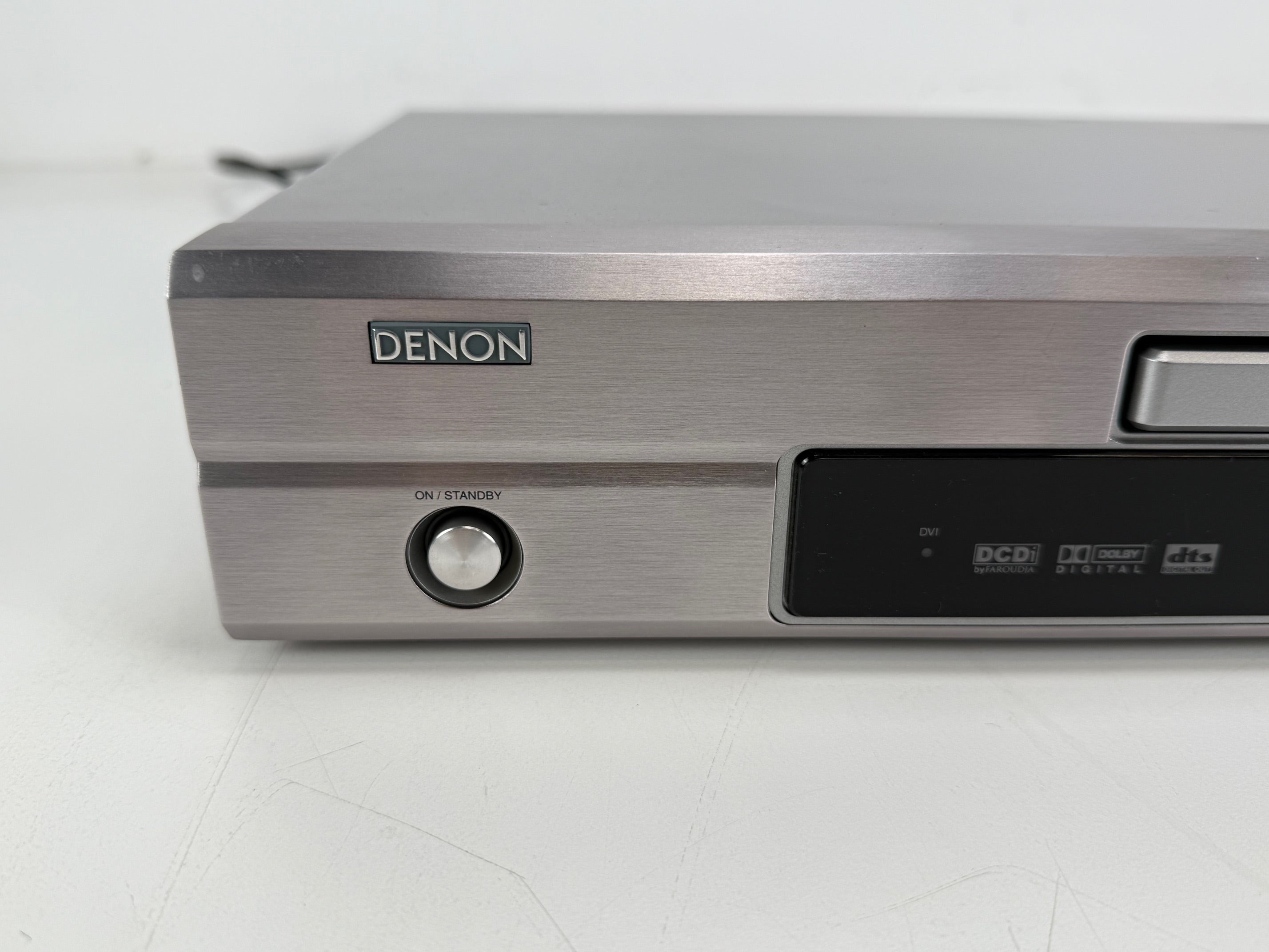 Denon DVD-1910 DVD Video Player With Original Box - Remote Control - Manual