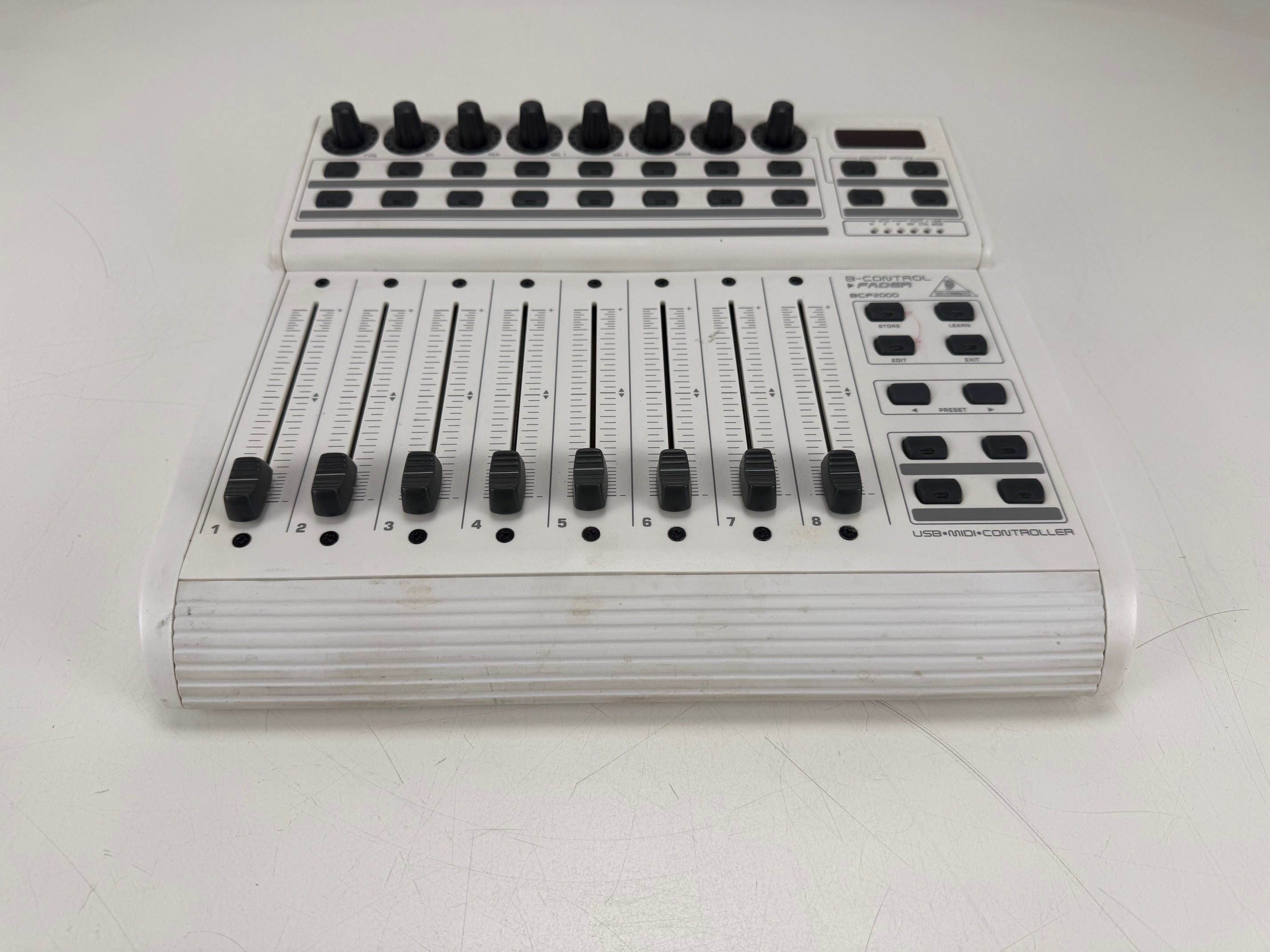 Behringer BCF2000 8-Channel Moterized Fader Mixer/Midi Controller