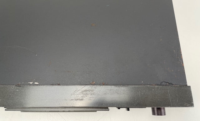 Akai AT-V04 AM/FM stereo digitale synthesizer tuner