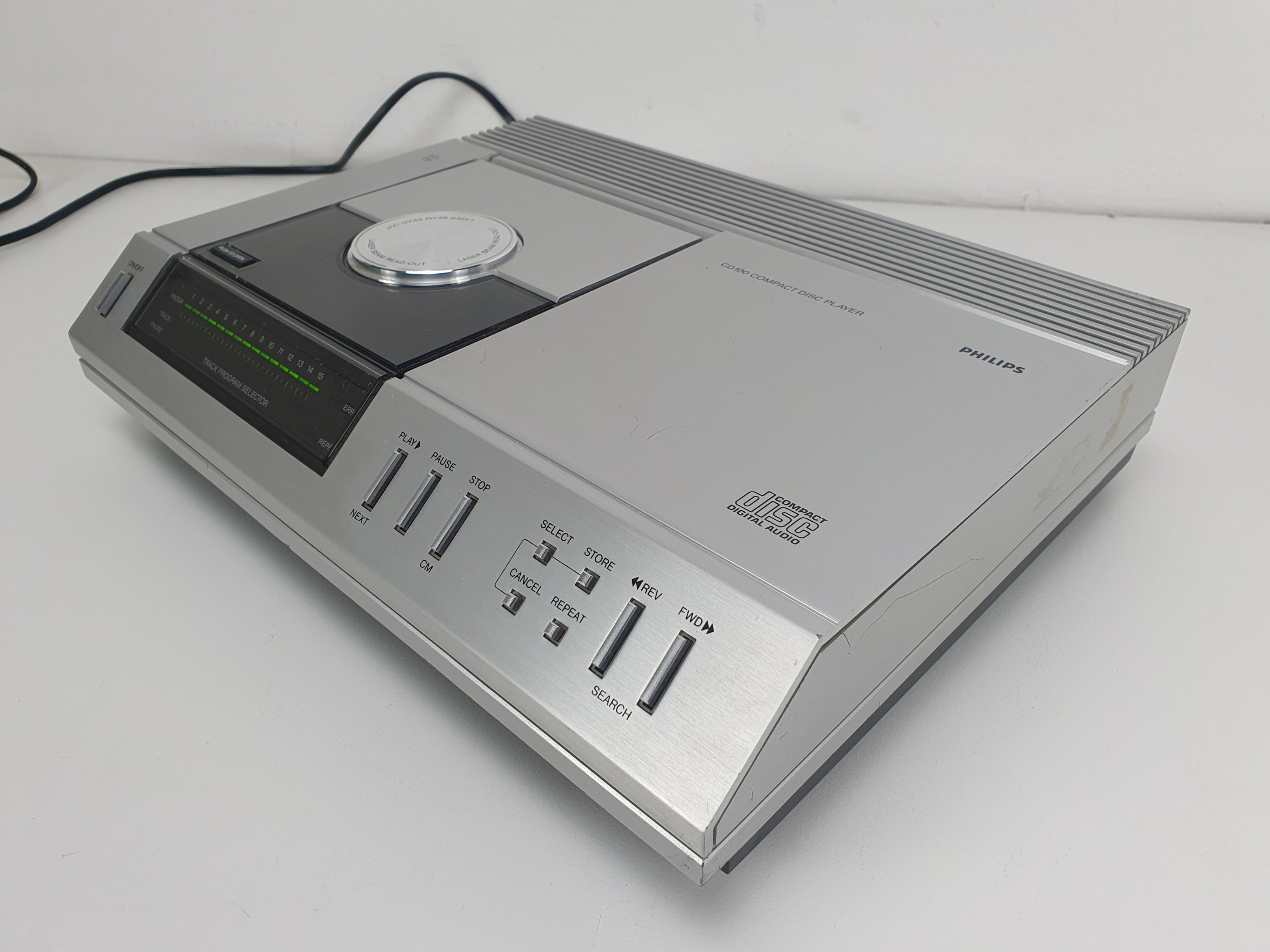 Philips CD100 cd-speler - Gemaakt in Nederland - Onderhoud uitgevoerd