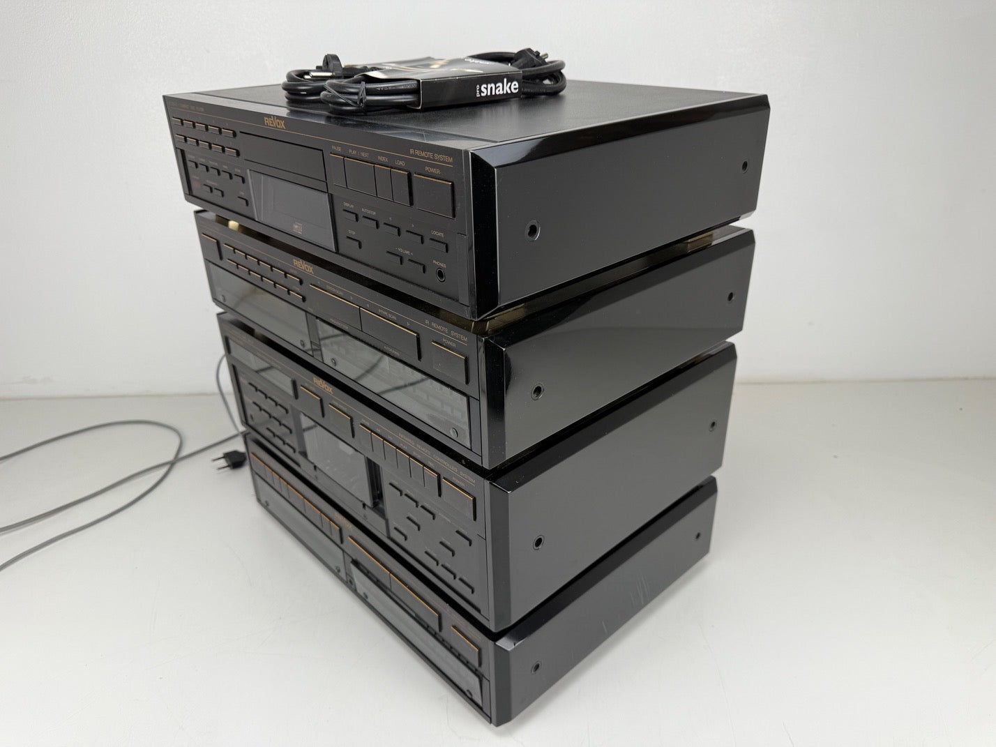 Studer Revox B-260S tuner / B-215S cassettedeck / B-250S versterker / B-226S cd-speler - complete set