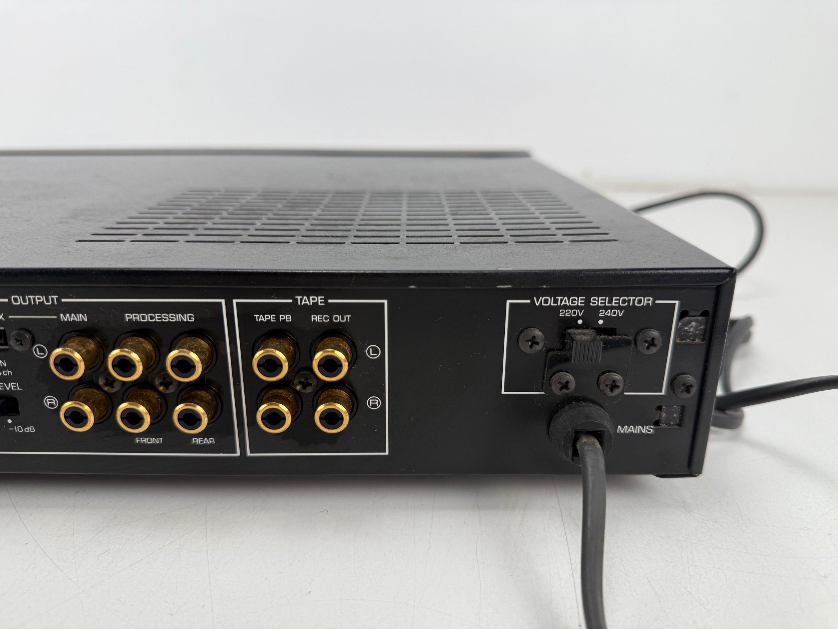 Yamaha DSP-1 Digital Sound Field Processor