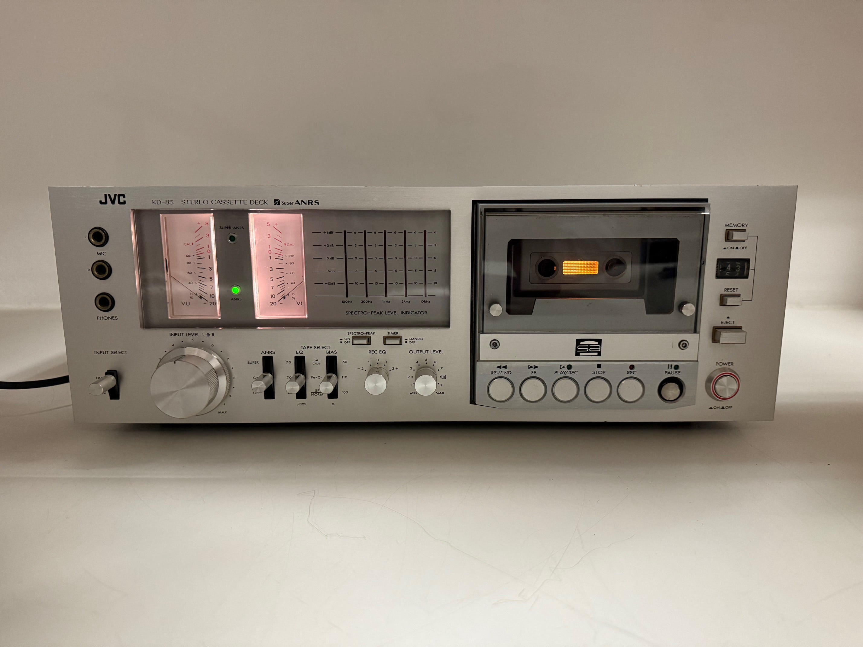 JVC KD - 85 Stereo Cassettedeck - Met ingebouwde spectrumanalysator