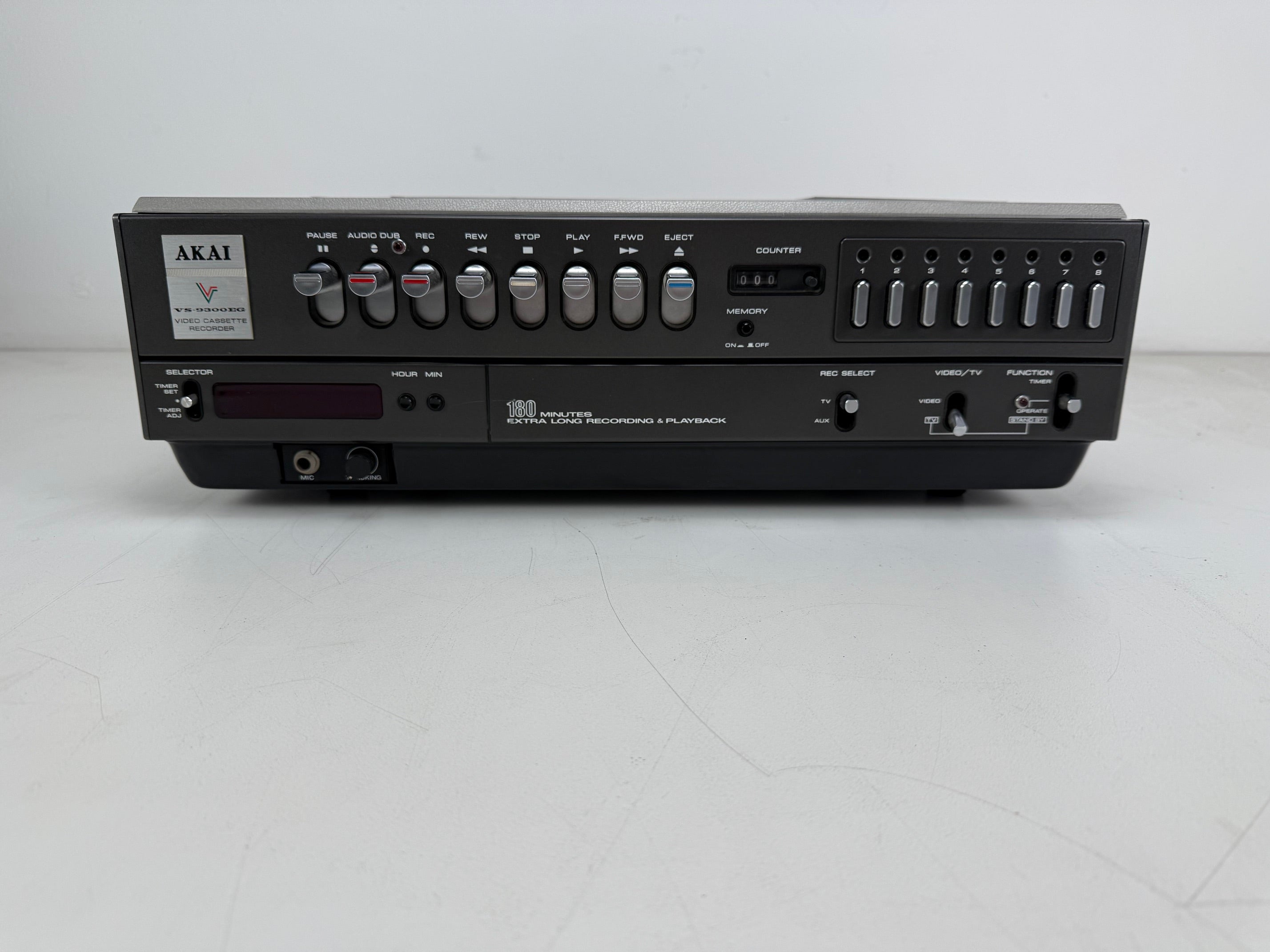 Akai VS-9300EG videocassetterecorder - Verkocht zoals hij is