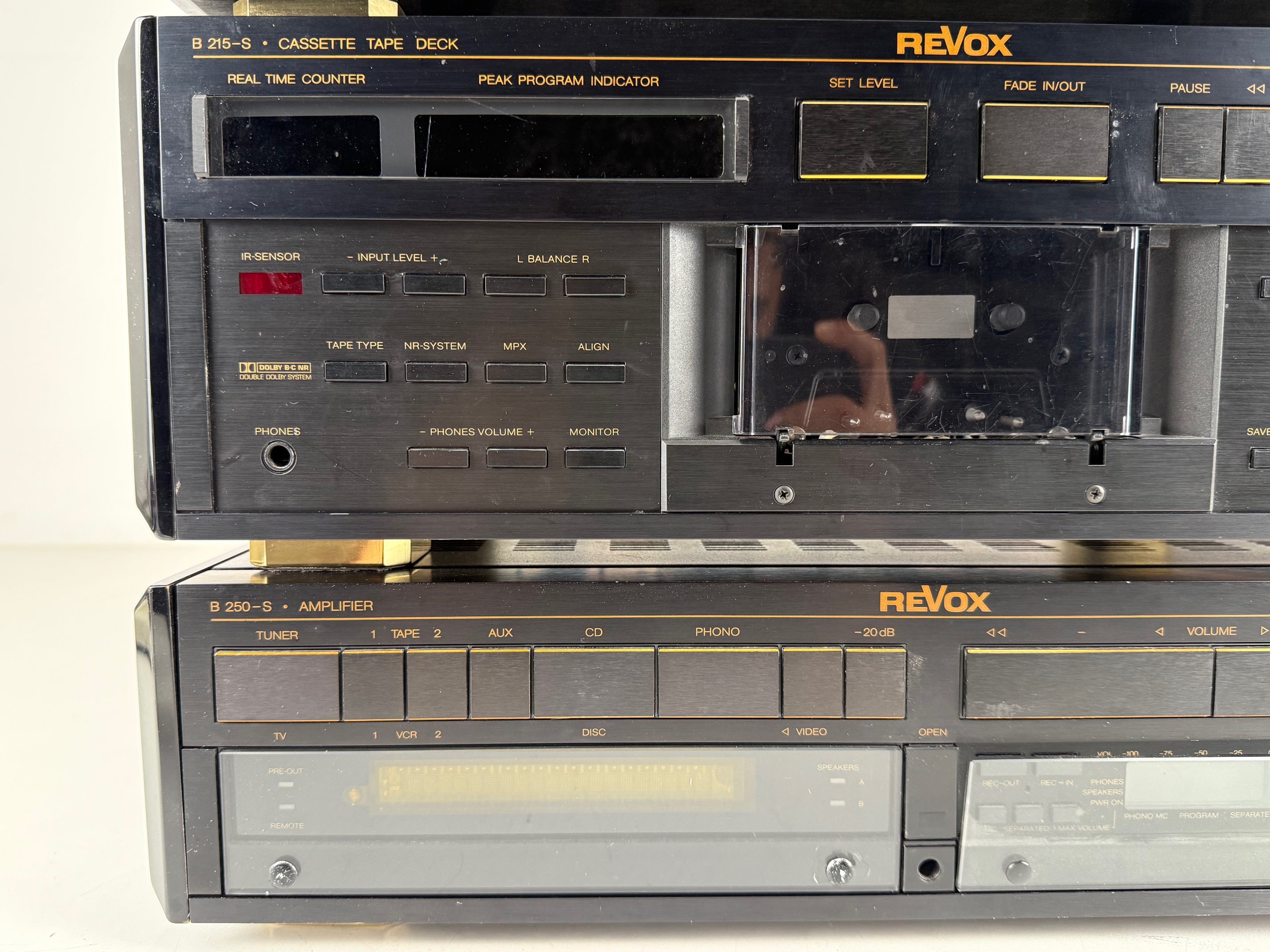 Studer Revox B-260S tuner / B-215S cassettedeck / B-250S versterker / B-226S cd-speler - complete set