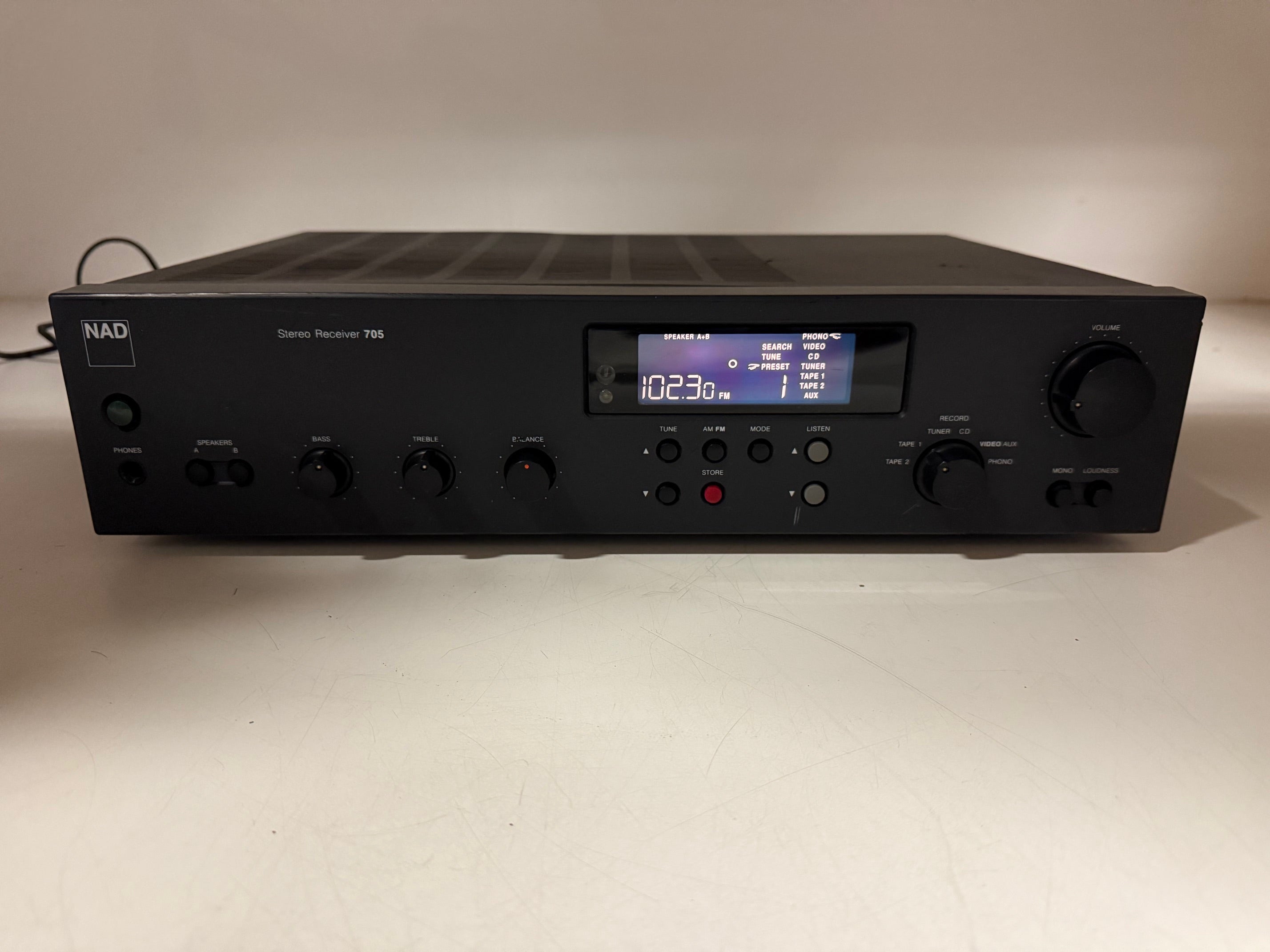 NAD 705 Stereo Receiver - New Lights