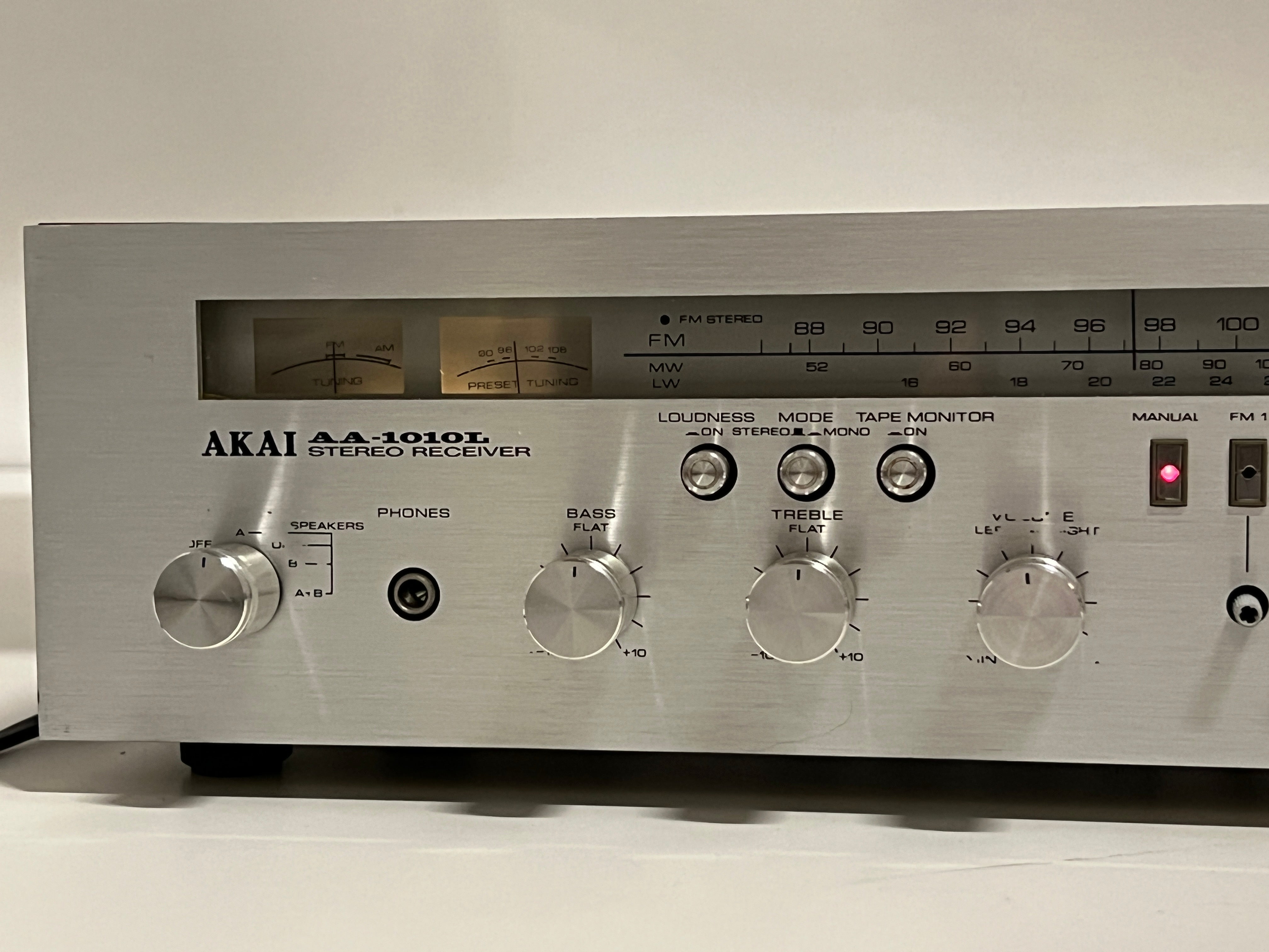Akai AA-1010L - Vintage stereo-ontvanger