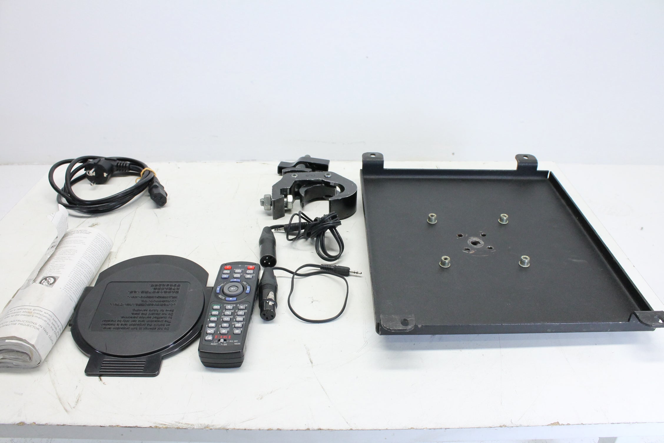 Eiki Projector LC-X85 met koffer en accessoires