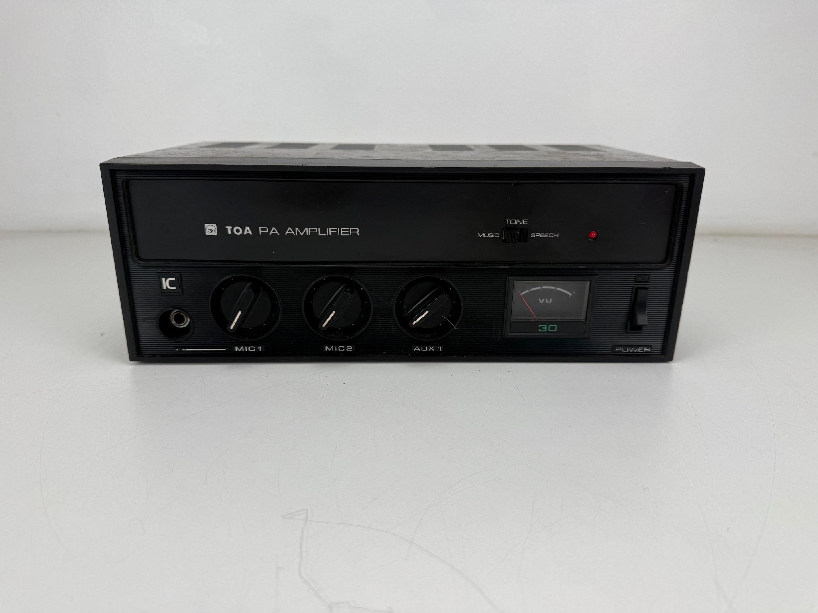 TOA Electronics TA-303 PA-versterker