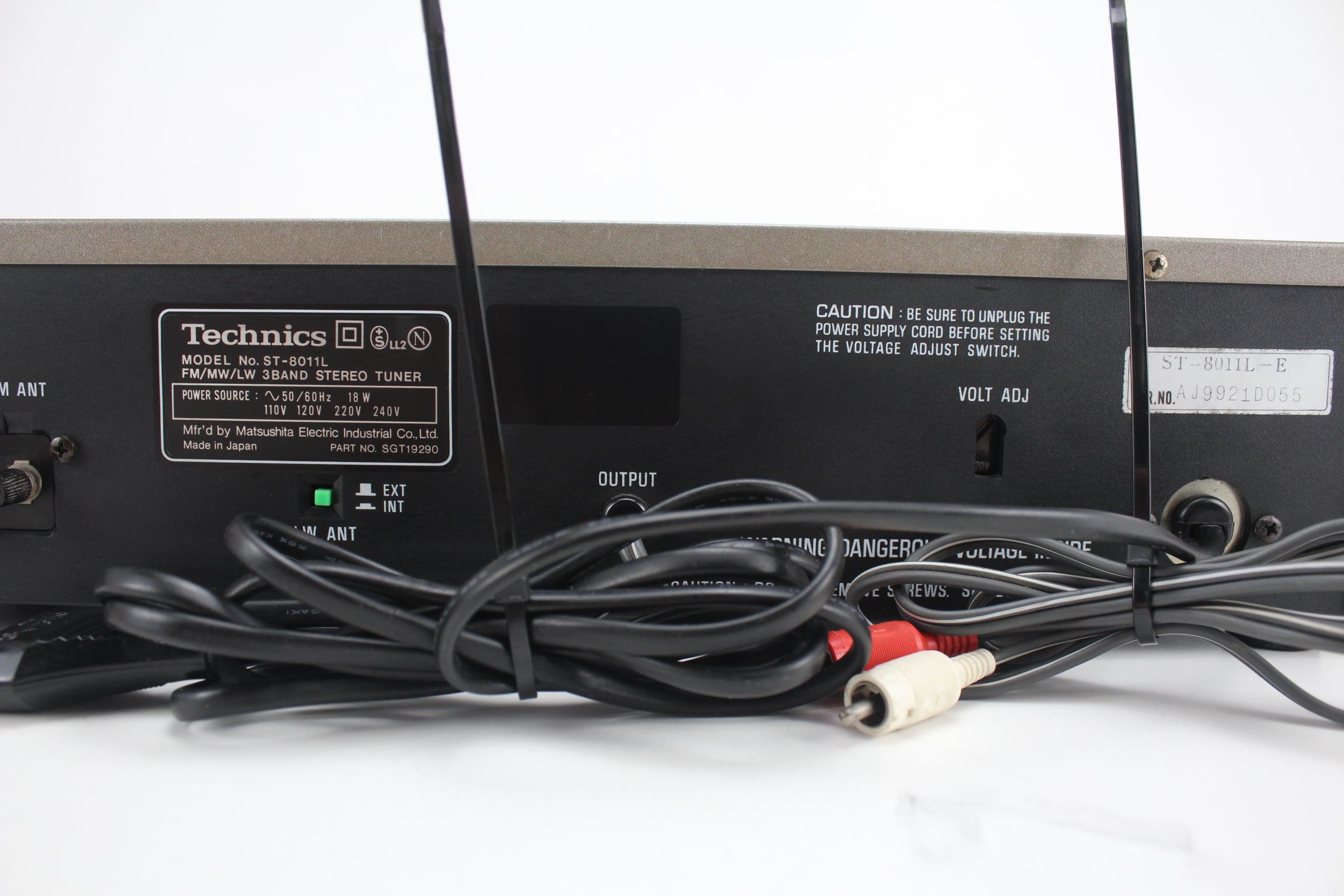 Technics 3-bands stereo tuner ST-8011L