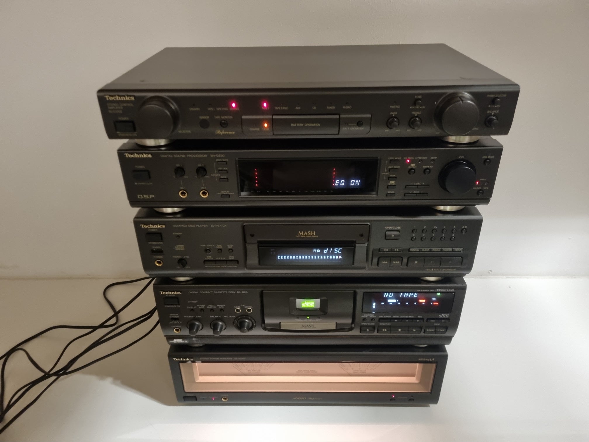 Technics SU-C1000 voorversterker - SH-GE90 - SL-PS770a cd-speler - RS-dc8 DCCD - SE-A1000 eindversterker